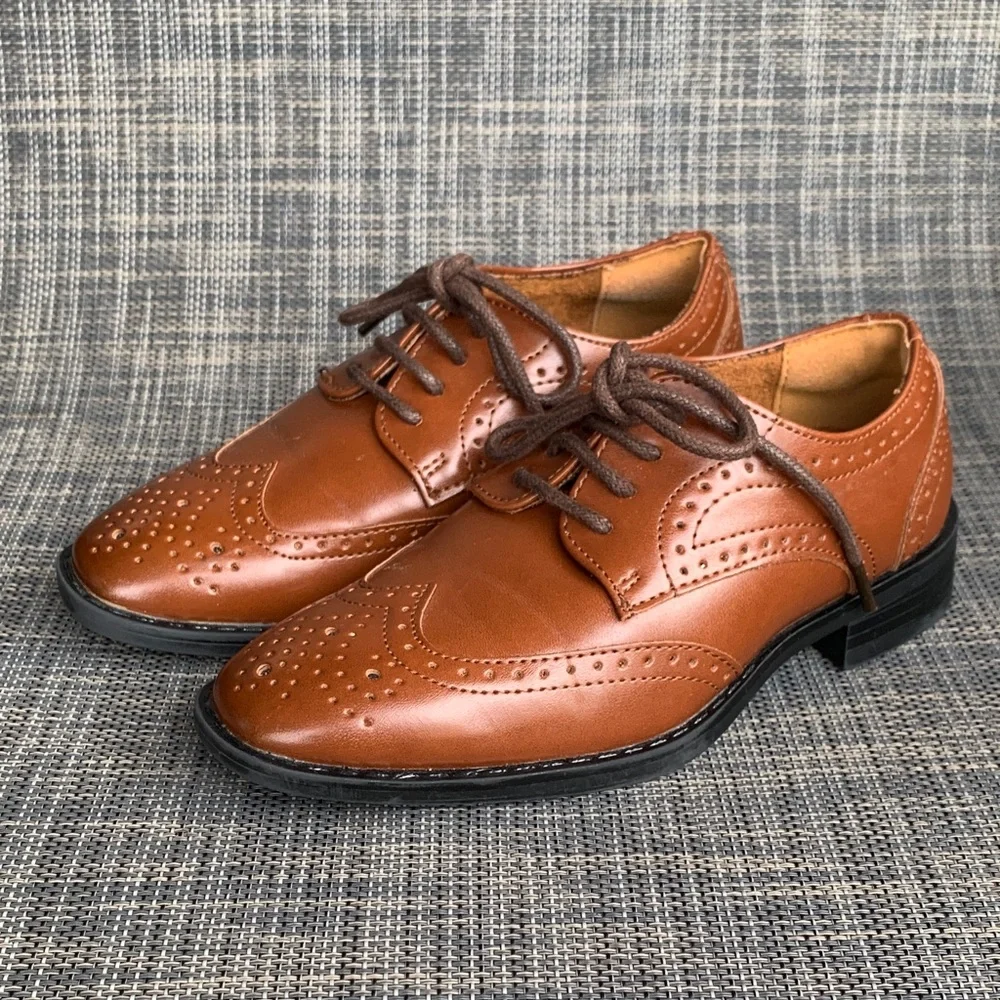 Stacy Adams Dunbar Wingtip Oxford Cognac' Dress Shoes little boys size 11